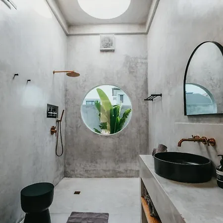 Concrete Retreat Villa Canggu  Exterior photo